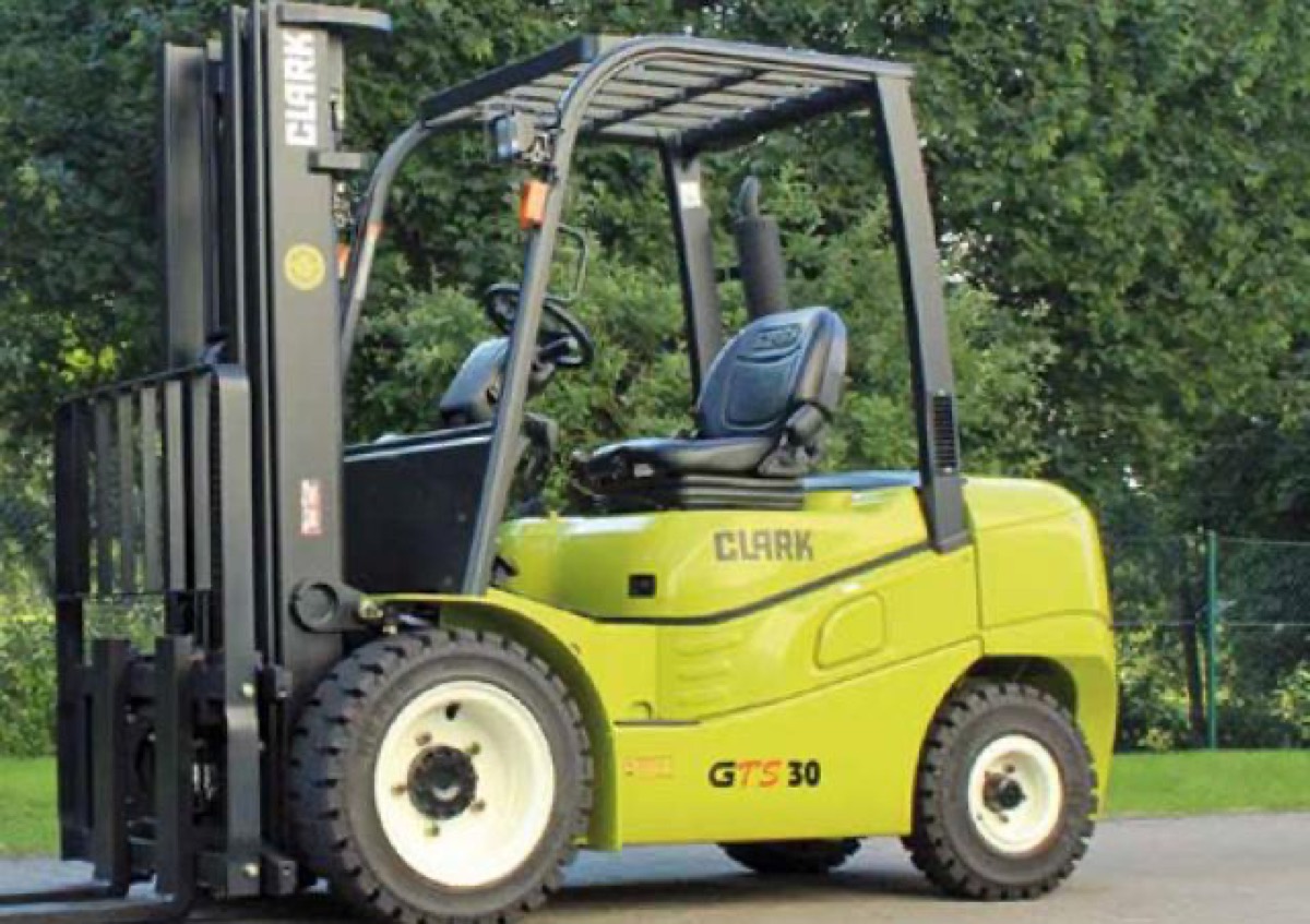 2022 Clark GTS33D Diesel Powered Forklift for hire at PSG Plant Hire